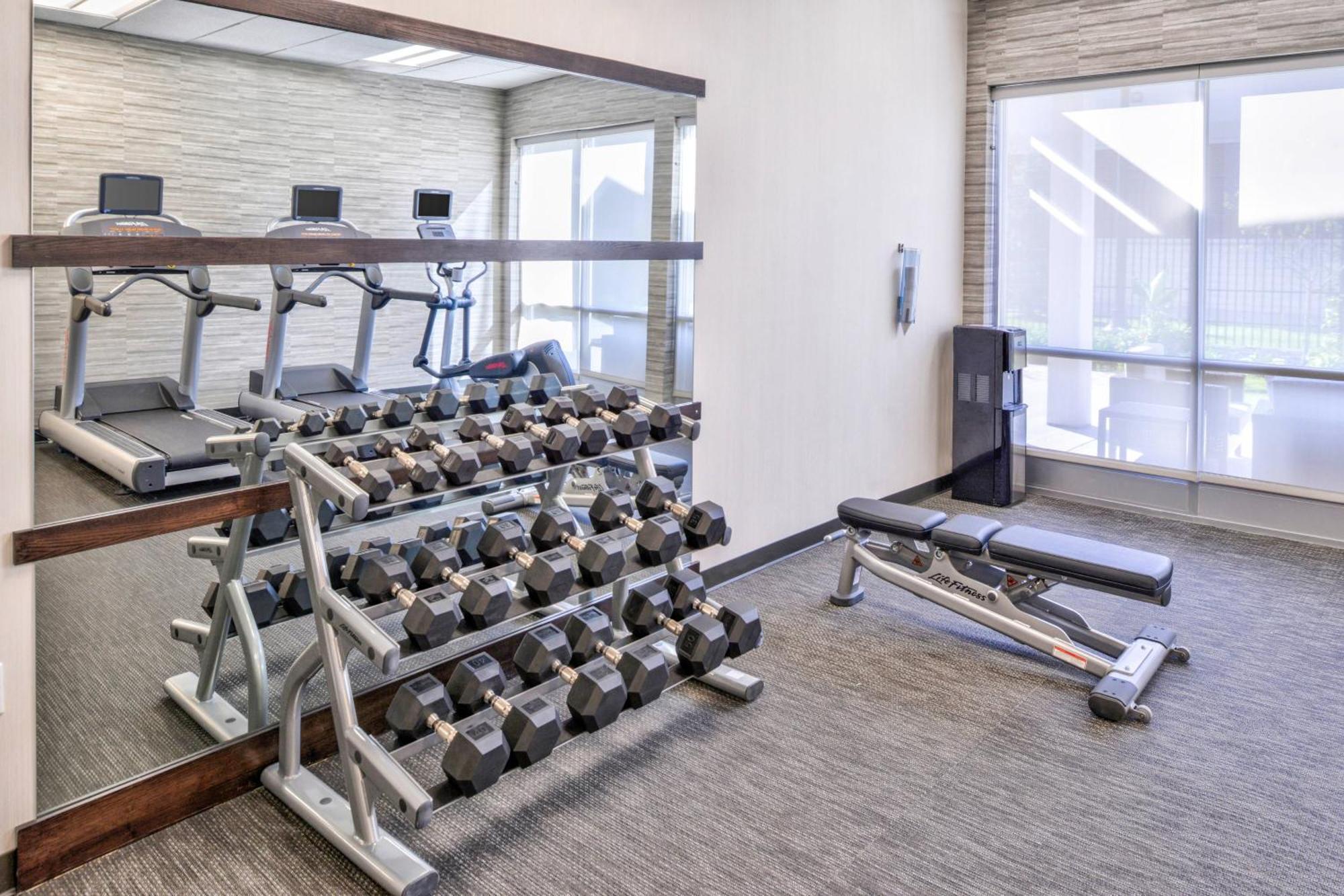 Courtyard By Marriott Columbus Grove City Buitenkant foto
