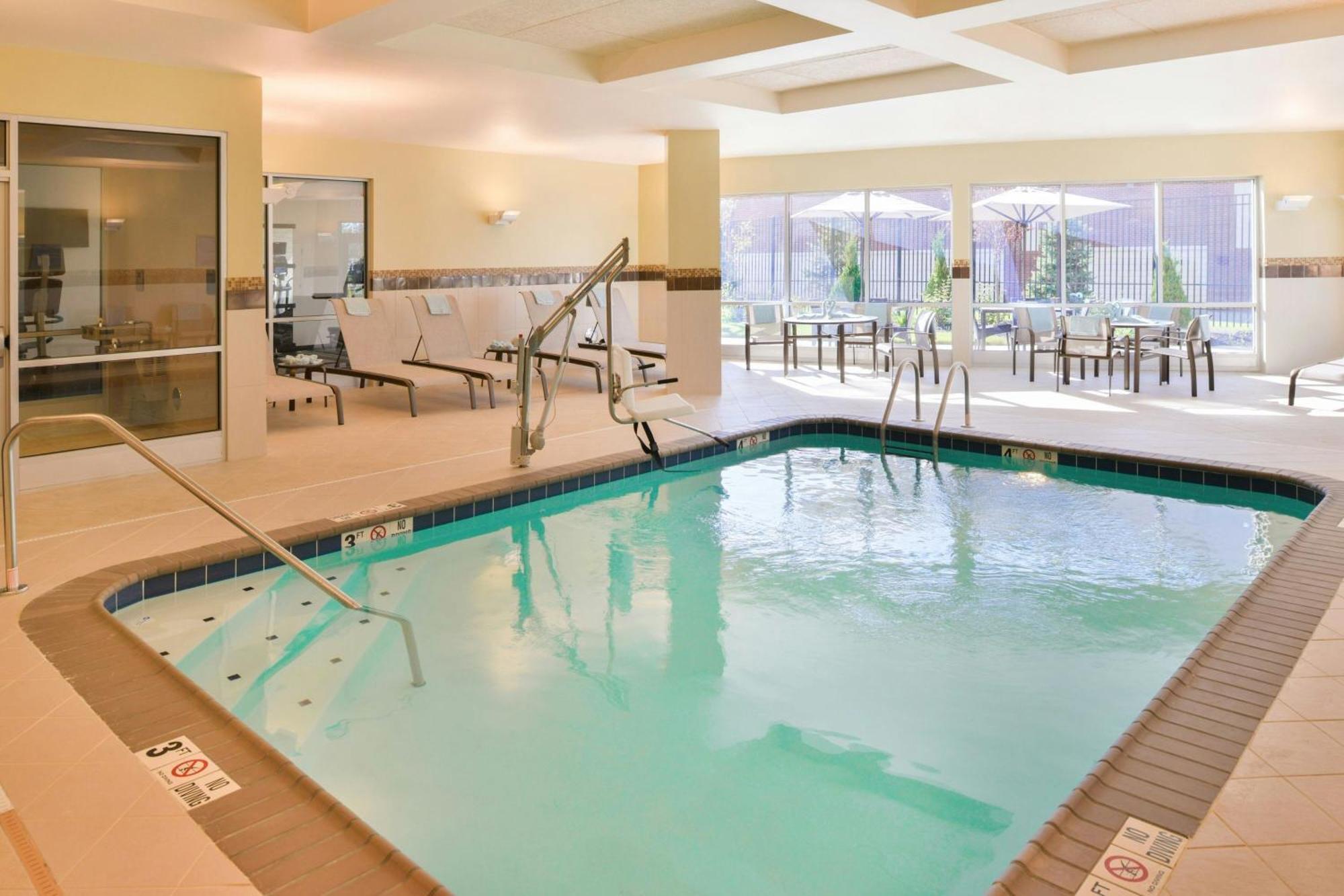 Courtyard By Marriott Columbus Grove City Buitenkant foto